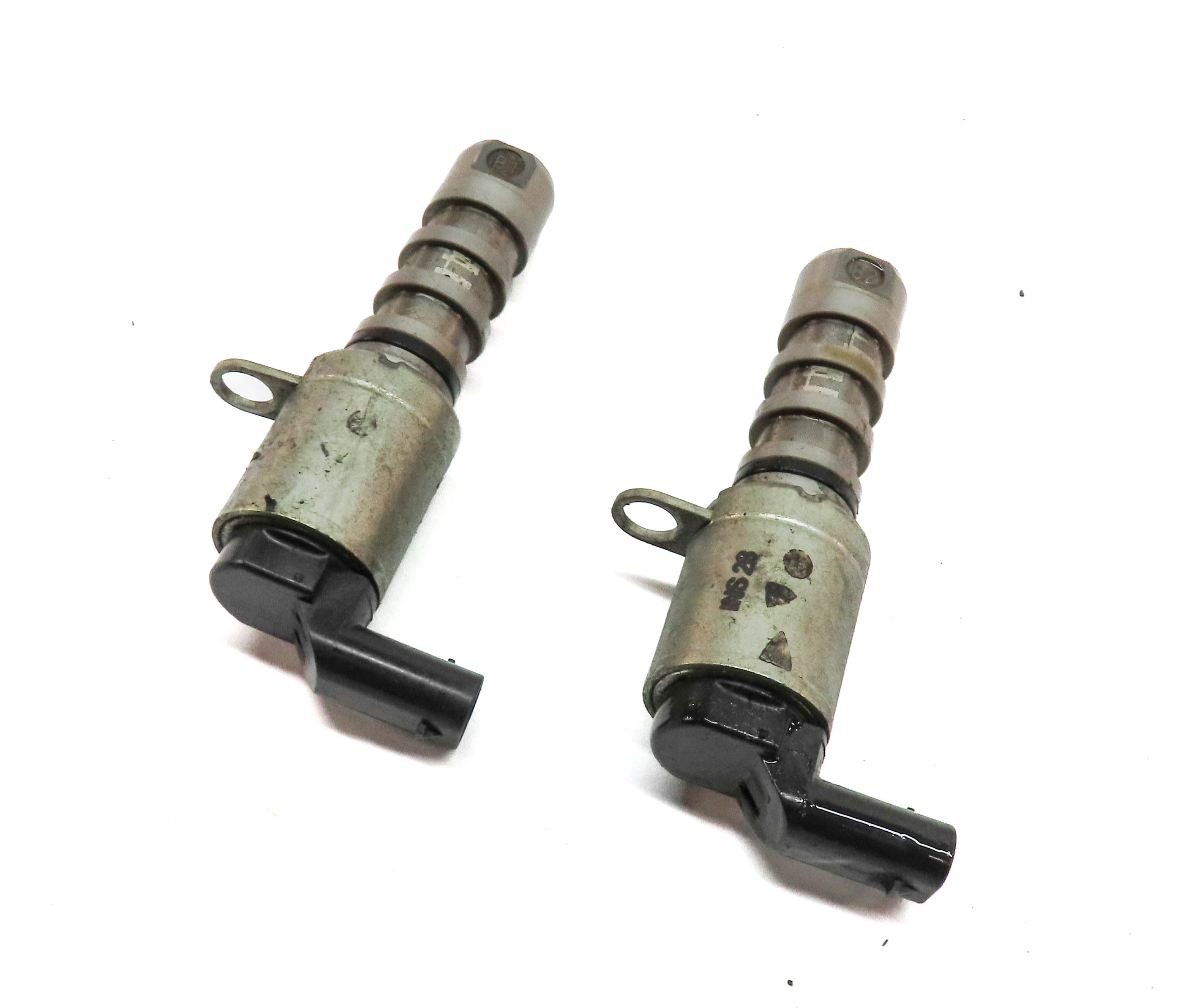 2011 PORSCHE CAYENNE S HYBRID (958) 3.0L (M06.EC) ENGINE VVT SOLENOID SET 2 — exact item pictured